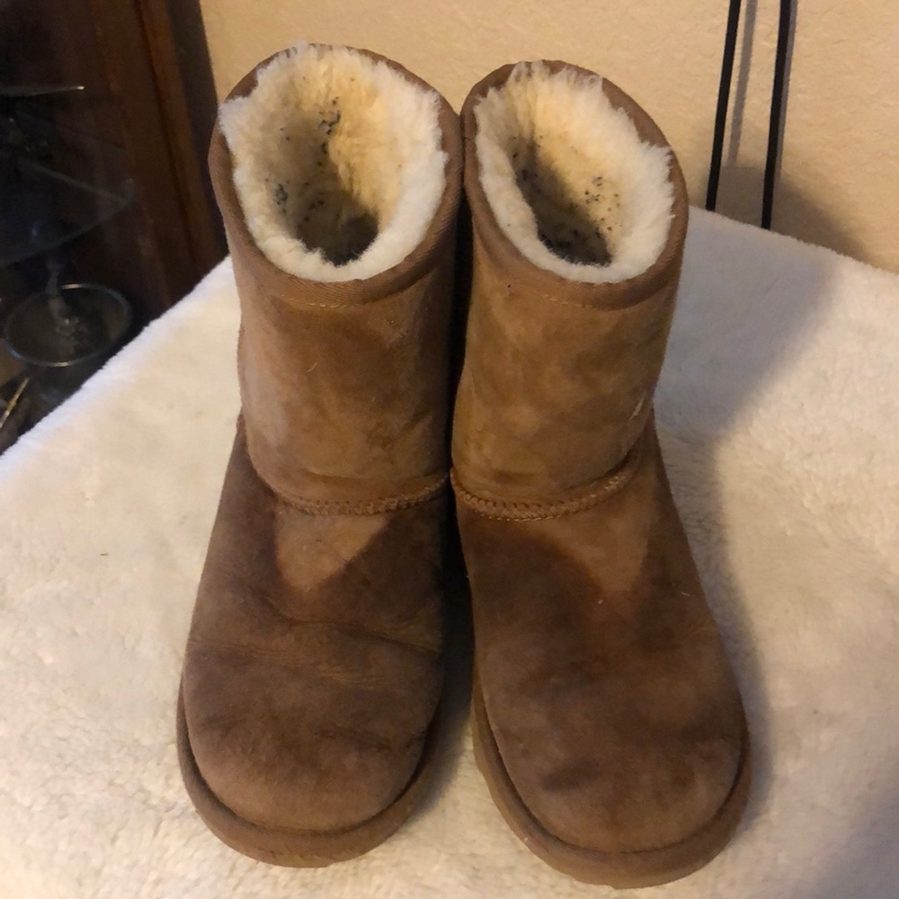 UGG sheep skin lined boots p1981